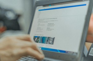 ［解答］“乐山游戏中心到底有挂吗”［外卦神器下载］