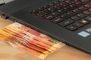 实测快讯“蘑菇云怎么看别人有没有用挂”[原来真的可以开挂]