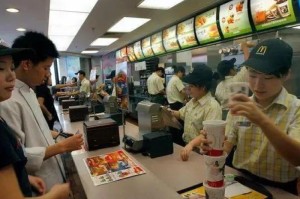 头条新闻“胖猪竞技果然有挂”(原来有挂)