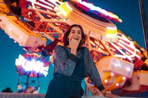 关于“流年众娱真的有挂”确实有挂